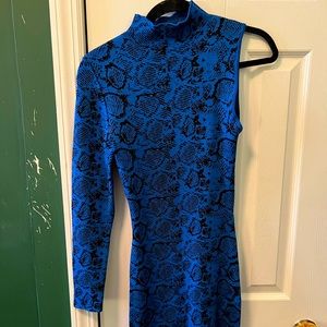 Blue / black snake print dress Thick material